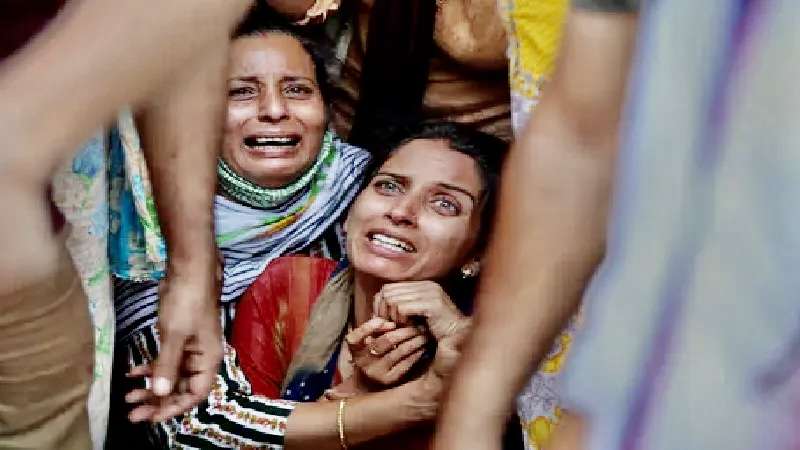 कश्मीरी पंडित माँ-बेटी दोनों से रेप… दोनों के योनि में मारी गोली: कश्मीर फाइल्स फिल्म में जो दिखाया, उससे भी भयावह और क्रूर है इस्लामी आतंक